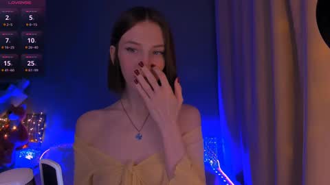 ellaamber online show from 03.09.25