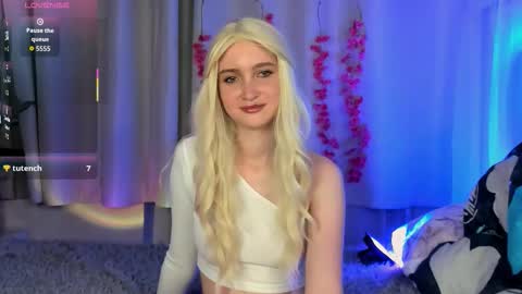 Ella online show from 10.20.25