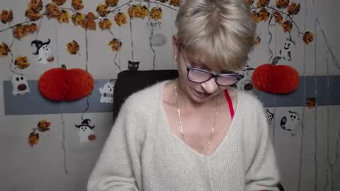 EllaBonito online show from 10.30.25