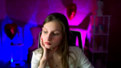 Snapshot of ellahorton chatting on 03.03.25 Ella online show from 03.03.25