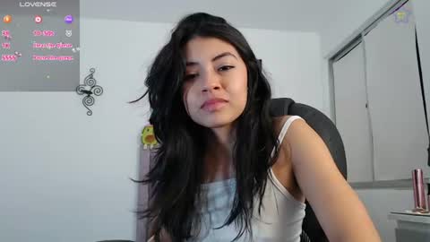 Ella Amoneth online show from 08.05.26
