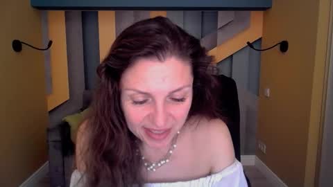 EllaLongs online show from 04.01.26