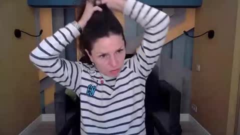 EllaLongs online show from 04.04.26