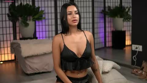 Ella Luxe online show from 07.23.26