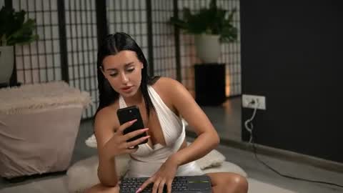 Ella Luxe online show from 07.24.26