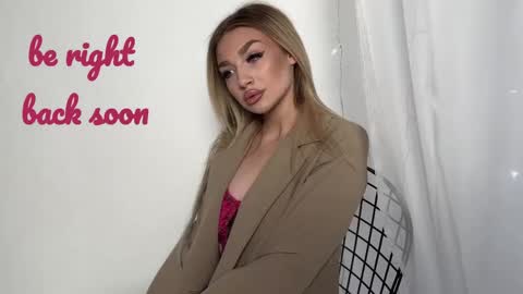 ellamilla online show from 04.01.26