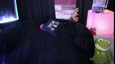 ELLE online show from 05.19.26