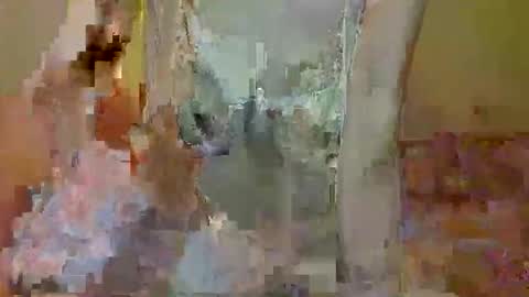 Snapshot of elle_girl chatting on 10.21.25 elle_girl online show from 10.21.25