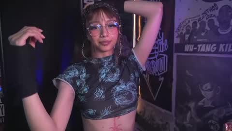 follow me on instagram .    online show from 04.08.26