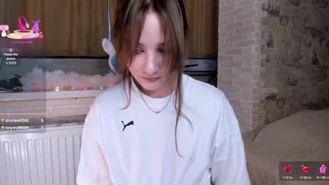 Snapshot of elle_wooods chatting on 10.03.25 My name is Ellie online show from 10.03.25