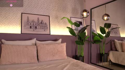 Snapshot of ellediane chatting on 01.15.26 Elle Diane online show from 01.15.26