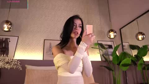 Snapshot of ellediane chatting on 01.19.26 Elle Diane online show from 01.19.26