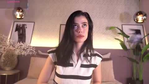 Snapshot of ellediane chatting on 02.11.26 Elle Diane online show from 02.11.26