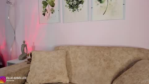 Yiss online show from 03.12.25