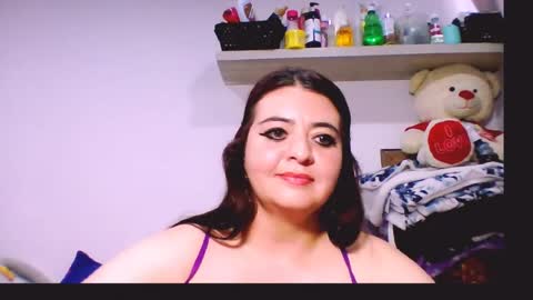 Snapshot of ellenax chatting on 07.09.26 Elle online show from 07.09.26