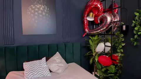 Snapshot of elli_taylor chatting on 02.23.25 Ellie Taylor online show from 02.23.25