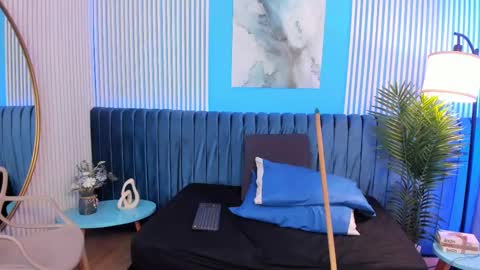 Snapshot of elli_taylor chatting on 03.05.25 Ellie Taylor online show from 03.05.25