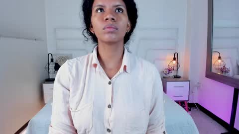 Snapshot of ellie_alves chatting on 02.19.25 Ellie online show from 02.19.25