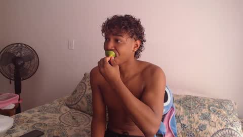 Snapshot of ellie_andy19 chatting on 12.06.24 kev  dani online show from 12.06.24