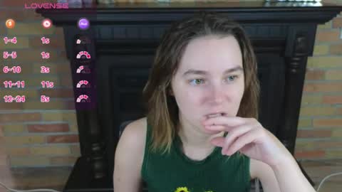 Snapshot of ellie_babyy chatting on 06.22.26 Ellie online show from 06.22.26