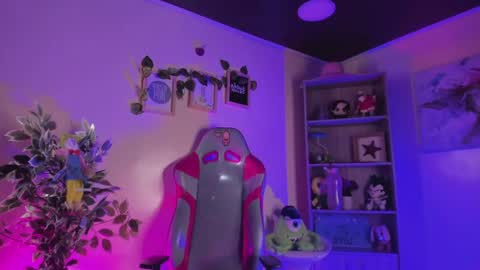 Snapshot of ellie_doll_ chatting on 07.23.26 ellie_doll_ online show from 07.23.26
