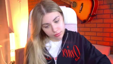 elliecutes online show from 04.25.26