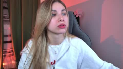 elliecutes online show from 04.28.26