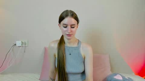 Snapshot of ellierough chatting on 05.04.26 ellierough online show from 05.04.26