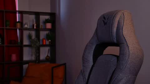 Elin online show from 04.08.26