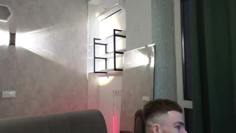 elliot_muscle04 online show from 03.22.26