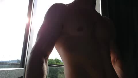 Snapshot of elliot_muscle04 chatting on 06.07.26 elliot_muscle04 online show from 06.07.26