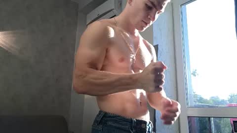 Snapshot of elliot_muscle04 chatting on 07.18.26 elliot_muscle04 online show from 07.18.26
