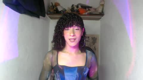 Snapshot of ellis_flowers chatting on 06.23.26 . online show from 06.23.26