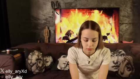 Snapshot of elly_ary chatting on 02.11.26 elly_ary online show from 02.11.26