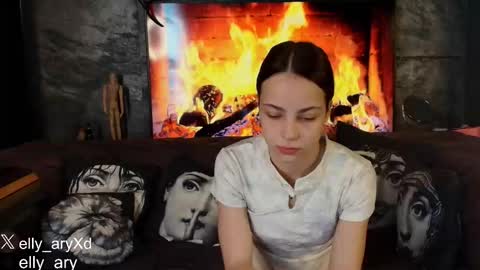 Snapshot of elly_ary chatting on 02.20.26 elly_ary online show from 02.20.26