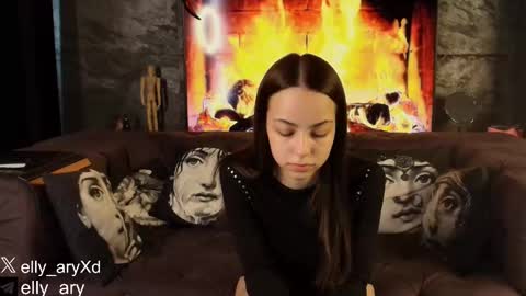 Snapshot of elly_ary chatting on 02.24.26 elly_ary online show from 02.24.26