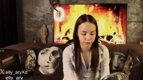 Snapshot of elly_ary chatting on 02.27.26 elly_ary online show from 02.27.26