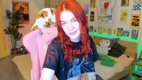 Snapshot of elly_milas chatting on 01.14.25 Elly     Fansly  online show from 01.14.25