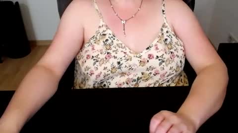 Elly online show from 06.22.26