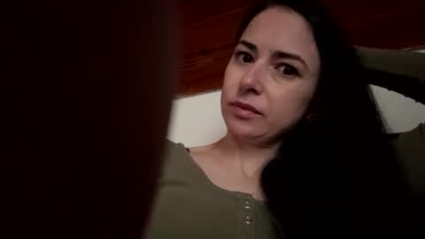 Snapshot of ellyadavis chatting on 11.30.25 ellyadavis online show from 11.30.25