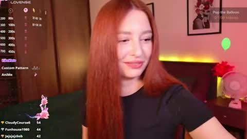 Snapshot of ellypeach chatting on 07.17.26 EllyPeach online show from 07.17.26