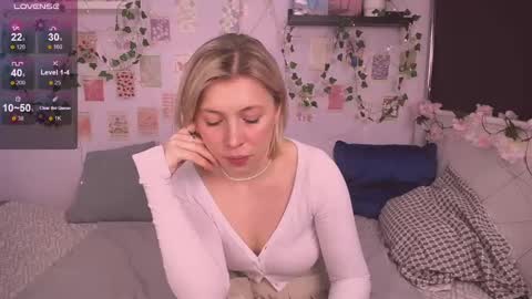 Snapshot of ellysunlover chatting on 03.03.25 ELLY online show from 03.03.25