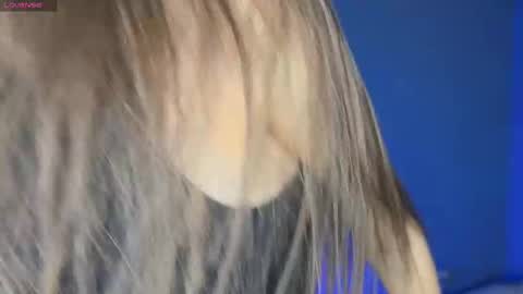 Snapshot of ellzabeth_ellison chatting on 02.18.25 Im online Fri Sun Mon Tue Thu Fri Sat3 from 1000 online show from 02.18.25