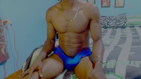 Snapshot of elmiltonnjakee chatting on 02.10.26 elmiltonnjakee online show from 02.10.26