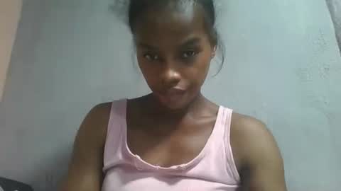Snapshot of elodie228680 chatting on 05.01.26 elodie228680 online show from 05.01.26