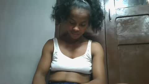 Snapshot of elodie228680 chatting on 05.06.26 elodie228680 online show from 05.06.26