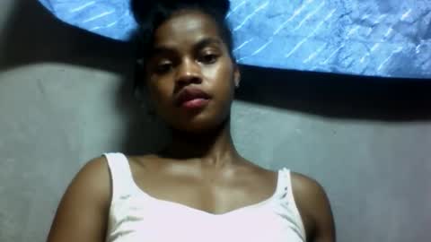 Snapshot of elodie228680 chatting on 06.01.26 elodie228680 online show from 06.01.26