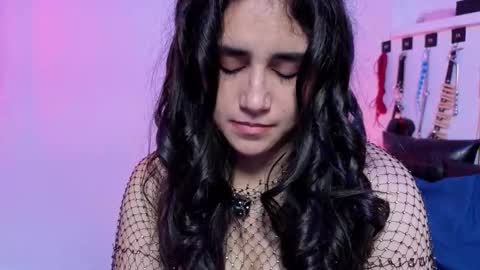 elowen_halley1 online show from 02.15.26