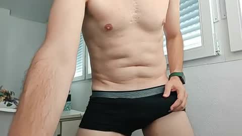 Snapshot of elrubiyo25 chatting on 07.27.26 elrubiyo25 online show from 07.27.26