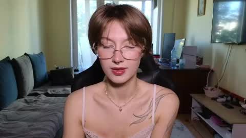 Snapshot of elsaangel chatting on 06.06.26 elsaangel online show from 06.06.26